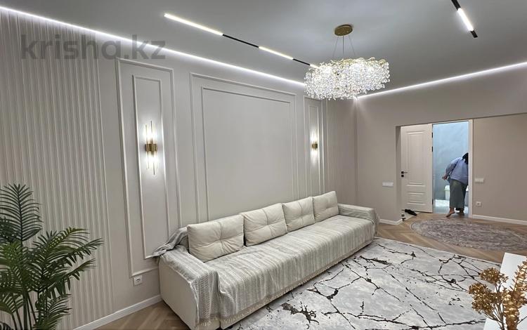 3-бөлмелі пәтер · 120 м² · 8 қабат, Сейфуллина 574/1 к3, бағасы: 900 000 ₸ в Алматы, Бостандыкский р-н — фото 2