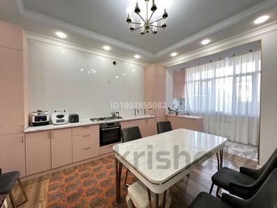 Дом · 8 комнат · 470 м², мкр "Шыгыс 2" — Напротив бани Рахат и возле мед центра Софимед за 100 000 〒 в Актау, мкр "Шыгыс 2"