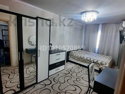 2-бөлмелі пәтер · 42 м² · 4/5 қабат, проспект Абая 28 — Старый Болашак, дом Абди, бағасы: 15 000 ₸ в 
