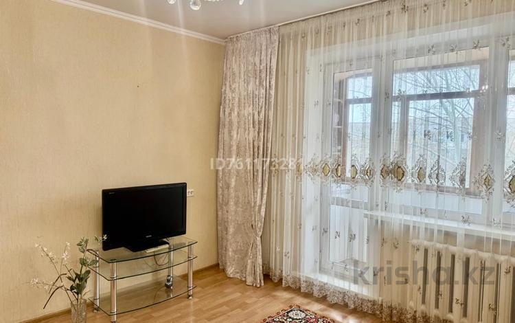 2-комнатная квартира · 50.2 м² · 5/5 этаж, мкр Юго-Восток, Мкр Степной 2 2 за 19.9 млн ₸ в Караганде, Казыбек би р-н — фото 2