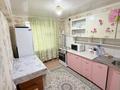 3-бөлмелі пәтер · 30 м² · 3/5 қабат, Казыбек би 22 — Казантаева, бағасы: 10 000 ₸ в  — фото 2