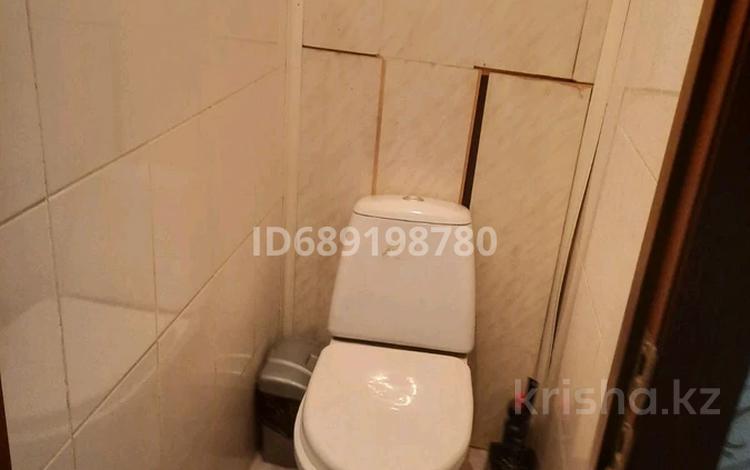 3-бөлмелі пәтер · 60 м² · 4/5 қабат, Михаэлиса 4 — Абая-михаэлиса. космическая-михаэлиса, бағасы: 23.5 млн ₸ в Усть-Каменогорске, Ульбинский — фото 8