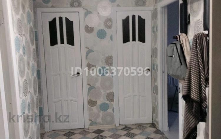 3-бөлмелі пәтер · 68 м² · 5/5 қабат, мкр Шанхай, Рысқұлов 4, бағасы: 15 млн ₸ в Актобе — фото 2