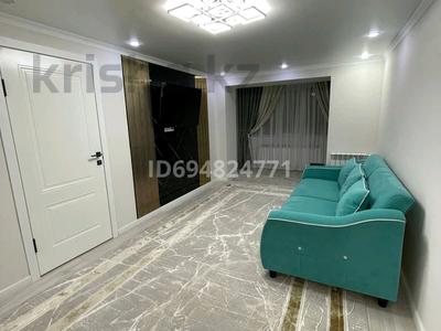 2-комнатная квартира · 60 м² · 2/5 этаж, Илиясова 18 — Возле Парк за 20 000 ₸ в 