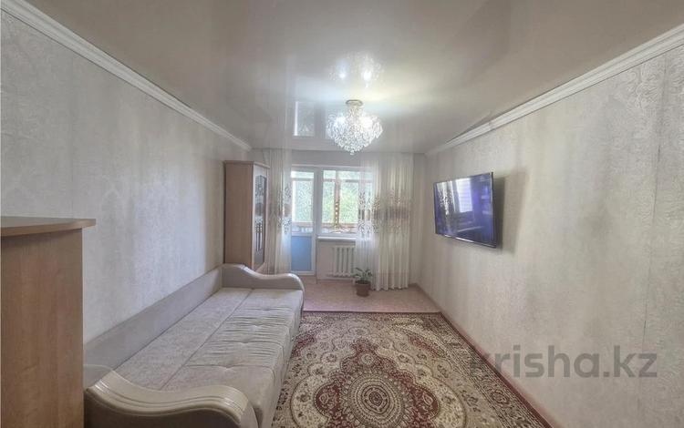3-бөлмелі пәтер · 62.1 м² · 5/5 қабат, 14-шағынаудан, бағасы: 10.5 млн ₸ в Караганде, Алихана Бокейханова р-н — фото 2