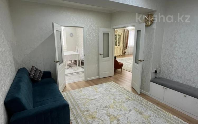3-комнатная квартира · 140 м² · 2/5 этаж, Алии Молдагуловой за 55 млн ₸ в Актобе — фото 2