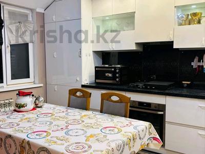 2-бөлмелі пәтер · 70 м² · 10/10 қабат, мкр Акбулак — Смолл, бағасы: 35.5 млн ₸ в Алматы, Алатауский р-н