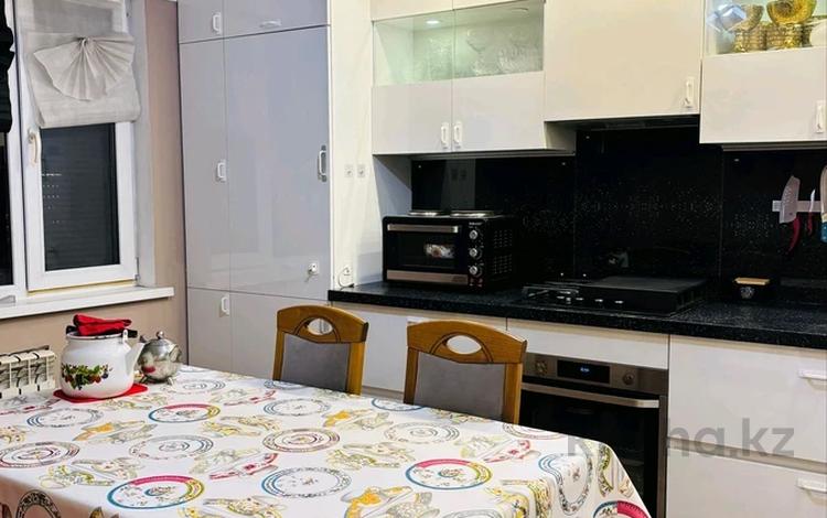 2-бөлмелі пәтер · 70 м² · 10/10 қабат, мкр Акбулак — Смолл, бағасы: 35.5 млн ₸ в Алматы, Алатауский р-н — фото 40