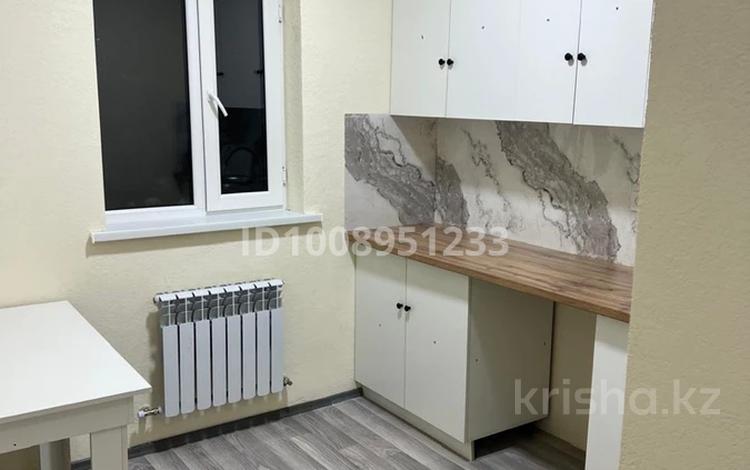 1-бөлмелі пәтер · 25 м² · 1/2 қабат, Абылайхана 200в — Магазин Bazzar, бағасы: 120 000 ₸ в Каскелене — фото 2