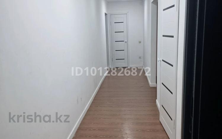 3-бөлмелі пәтер · 70 м² · 1/9 қабат, Камзина 74 — Павлова, бағасы: 250 000 ₸ в Павлодаре — фото 2