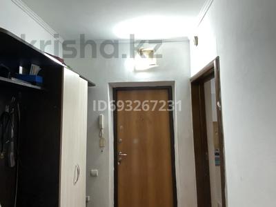 2-комнатная квартира, 62 м², мкр Аксай-1А 25 — райымбек яссауи за 35 млн 〒 в Алматы, Ауэзовский р-н