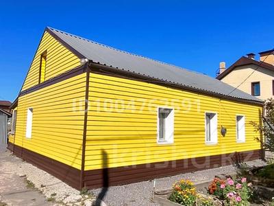 Отдельный дом · 4 комнаты · 81.7 м² · 6 сот., мкр Михайловка , Нахимова 32 — Остановка Строительная за 19.5 млн 〒 в Караганде, Казыбек би р-н