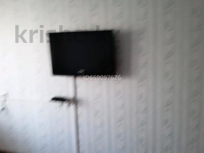 1-комнатная квартира · 45 м² · 2/5 этаж, 4 микрорайон 38 за 8 000 ₸ в Уральске
