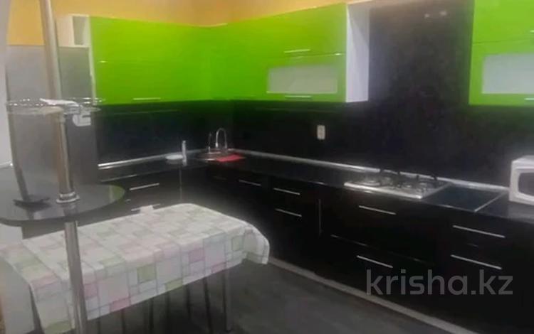 1-бөлмелі пәтер · 40 м² · 5/5 қабат, Циолковского 2/1, бағасы: 130 000 ₸ в Уральске — фото 2