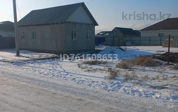 Отдельный дом · 3 комнаты · 60 м² · 8 сот., мкр Байтак-2, Нияз батыр 23 за 11.5 млн ₸ в Атырау — фото 4