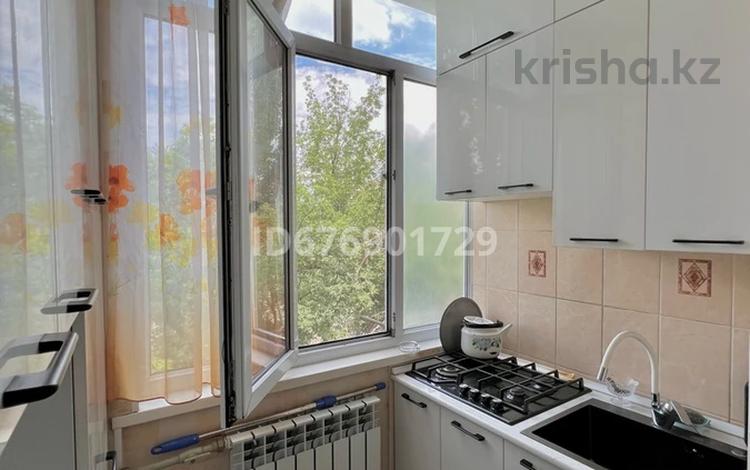 1-комнатная квартира · 35 м² · 3/5 этаж, Алатау — Возле Фиркана (Алатау) за 2 000 ₸ в Таразе — фото 3