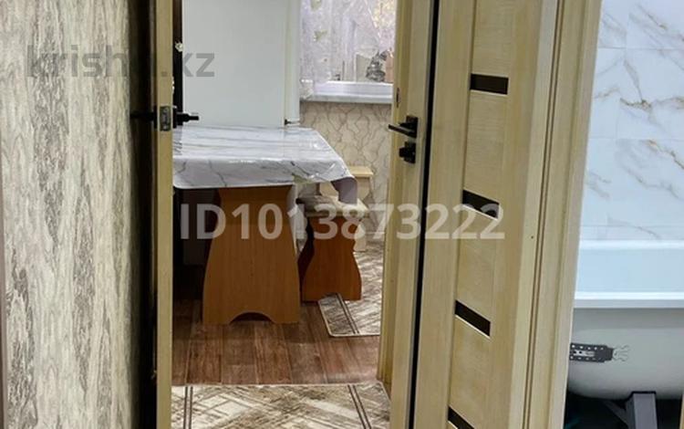 1-комнатная квартира · 36 м² · 1/5 этаж, мкр Каратау 31 за 100 000 ₸ в Таразе — фото 2