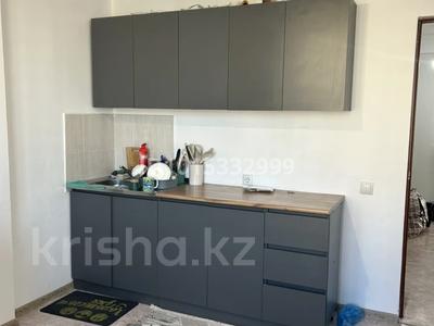 2-бөлмелі пәтер · 65 м² · 5/9 қабат, 19 а 15 — Возле остановки, бағасы: 150 000 ₸ в Актау, 19А мкр