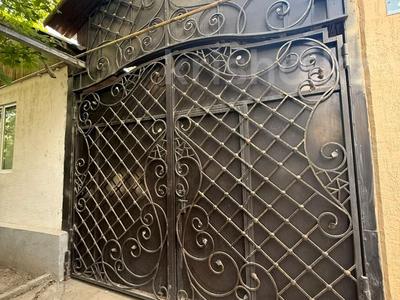 Отдельный дом · 5 комнат · 93.6 м² · 8 сот., 3 переулок Абая 29 за 25 млн ₸ в Таразе