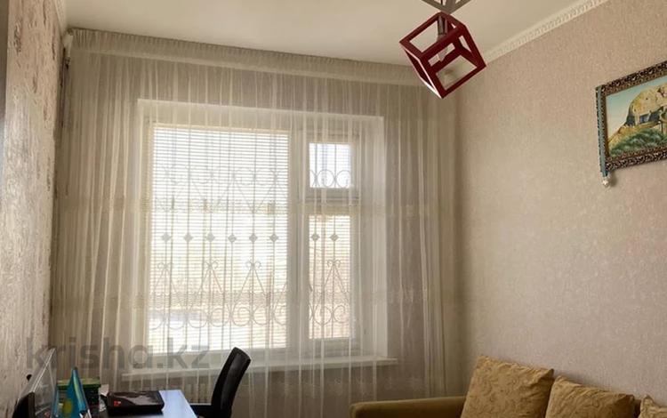 3-комнатная квартира · 70 м² · 4/5 этаж, 9-й мкр 3 за 18.9 млн ₸ в Актау — фото 2