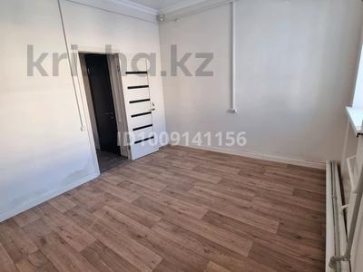 Кеңселер, кабинеттер және жұмыс орындары · 12 м², бағасы: 65 000 ₸ в Атырау, мкр Центральный