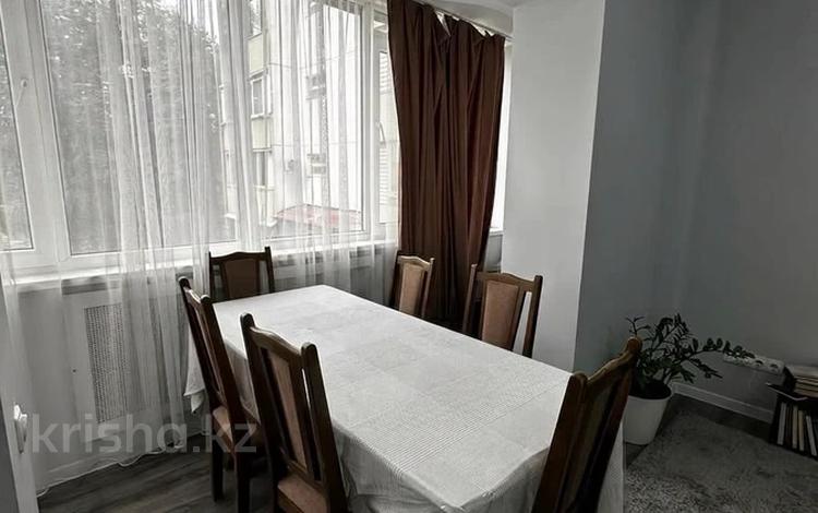 2-бөлмелі пәтер · 70 м² · 3/9 қабат, Самал-2 ш/а. 20, бағасы: 65 млн ₸ в Алматы, Медеуский р-н — фото 3