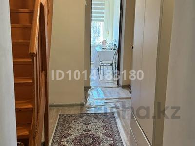 Жеке үй · 4 бөлме · 70 м² · 4 жүзд., С.Шакирова 164 — Уг.Рыскулова, бағасы: 19 млн ₸ в Толе би