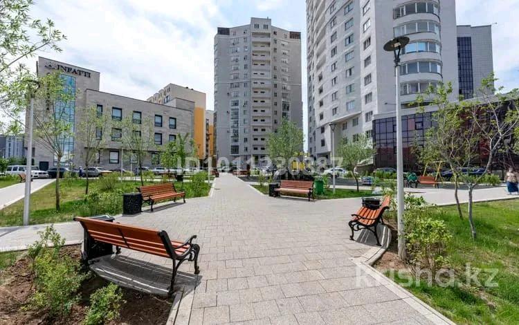 3-бөлмелі пәтер · 100.5 м² · 11/17 қабат, Момышулы 2Гблок1, бағасы: 55 млн ₸ в Астане, Алматы р-н — фото 2