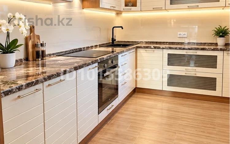 3-комнатная квартира · 77 м² · 3/5 этаж, мкр Самал-2 45 за 95 млн ₸ в Алматы, Медеуский р-н — фото 2