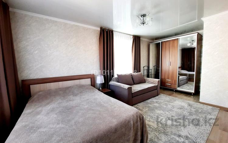 1-комнатная квартира · 40 м² · 4/5 этаж, Интернациональная 30 — Ул.Назарбаева, угол ул.Жумабаева, р-н Сокола, р-н Европа за 14 000 ₸ в Петропавловске — фото 2