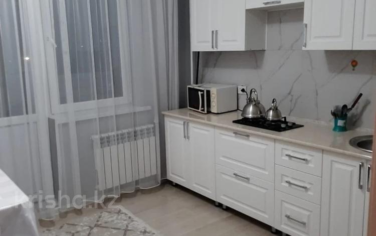 2-комнатная квартира, 53 м², 4/5 этаж помесячно, Болашак 16