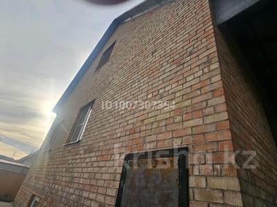Отдельный дом · 4 комнаты · 200 м² · 8 сот., Дробышева 80/1 — Кокорина, Журбы за 38 млн ₸ в Усть-Каменогорске, Ульбинский