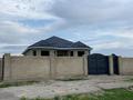 Отдельный дом · 6 комнат · 208 м² · 10 сот., ул. Алатау за 18.7 млн ₸ в Таразе