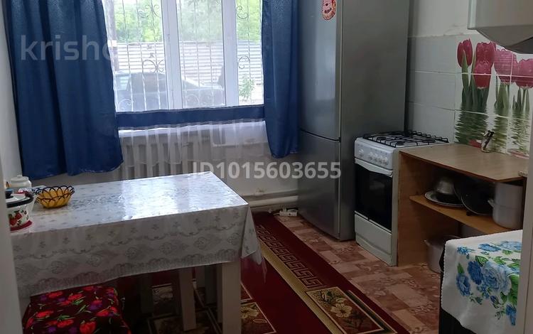 1-комнатная квартира · 36 м² · 1/5 этаж, мкр 11, Станционная 33 — Район 11 микр угольник за 5.5 млн ₸ в Актобе — фото 2