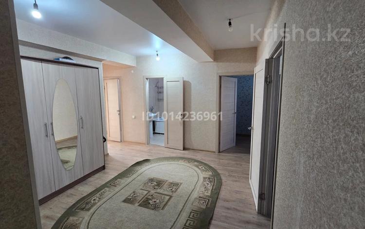3-комнатная квартира · 83.3 м² · 6/9 этаж, Жибек Жолы 7 за 280 000 ₸ в Усть-Каменогорске — фото 2