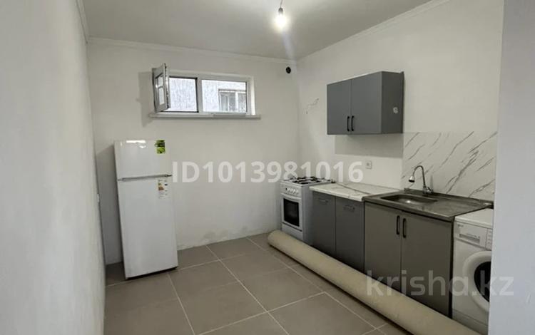 2-комнатная квартира · 40 м², 117 квартал 7762 — Мектептен 200 м жерде за 150 000 ₸ в Кемертогане — фото 3