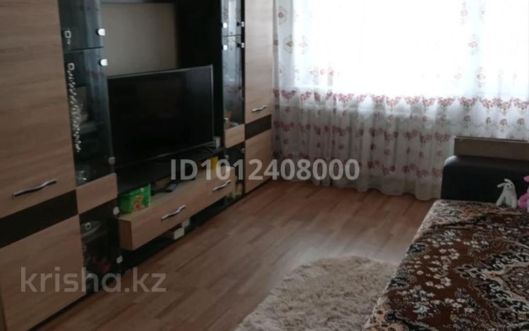 2-бөлмелі пәтер · 43 м² · 5/5 қабат, 408квартал 14 — 35 школа, бағасы: 15.5 млн ₸ в Семее — фото 2