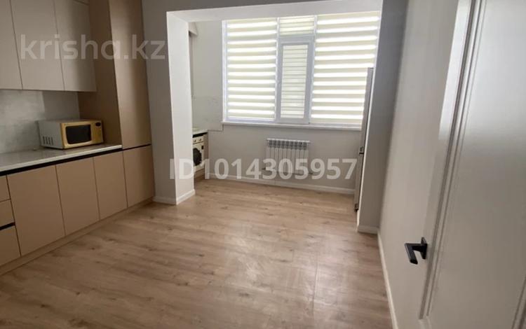 2-комнатная квартира · 75.2 м² · 5/7 этаж, 20-й мкр, 20-ш/а. 1/2 за 150 000 ₸ в Актау — фото 2