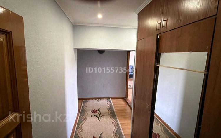 2-комнатная квартира · 90 м² · 3/3 этаж, 8-й микрорайон 37 за 160 000 ₸ в Шымкенте, Туран р-н — фото 2