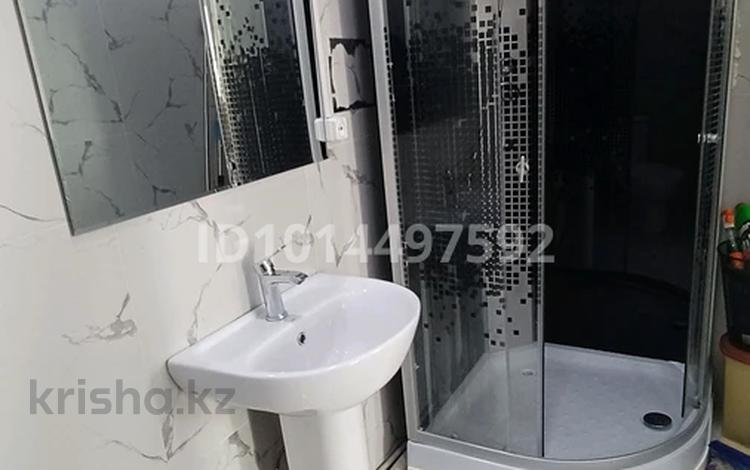 4-комнатная квартира · 77 м² · 17/17 этаж, Розыбакиева 237 за 390 000 ₸ в Алматы, Бостандыкский р-н — фото 2