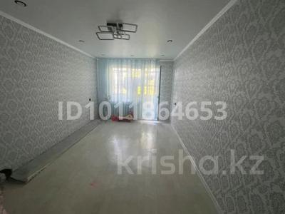 2-бөлмелі пәтер · 46.2 м² · 5/5 қабат, Просп. Абулхаир Хана 157, бағасы: 16 млн ₸ в Уральске, мкр Школьник