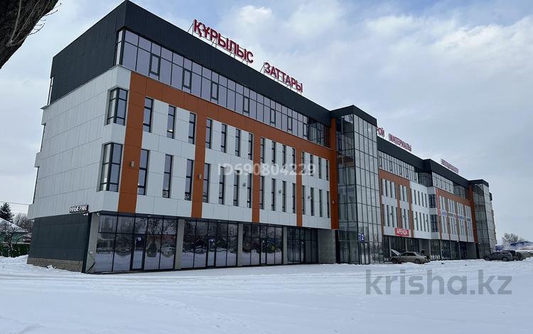 Свободное назначение, офисы, магазины и бутики • 8000 м² за 8 000 〒 в Алматы — фото 2