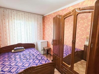 2-бөлмелі пәтер · 43 м² · 5/5 қабат, Жастар, бағасы: 15.5 млн ₸ в Талдыкоргане, мкр Жастар