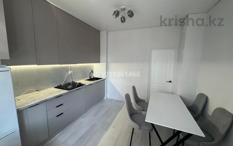 1-бөлмелі пәтер · 43.3 м² · 4/5 қабат, Ақсай-3А ш/а. 48, бағасы: 30 млн ₸ в Алматы, Ауэзовский р-н — фото 56