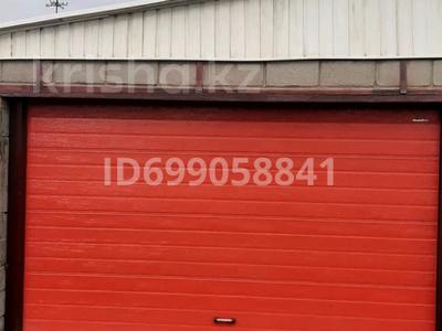 Отдельный дом · 4 комнаты · 80 м² · 5.56 сот., Воскресенский проезд 34-3 — Магазин "Аквилон" за 25 млн 〒 в Экибастузе