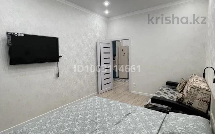 2-бөлмелі пәтер · 50 м² · 8/9 қабат, мкр Юго-Восток, Татимбетта 3/11 — Шахтеров, бағасы: 28.8 млн ₸ в Караганде, Казыбек би р-н — фото 2