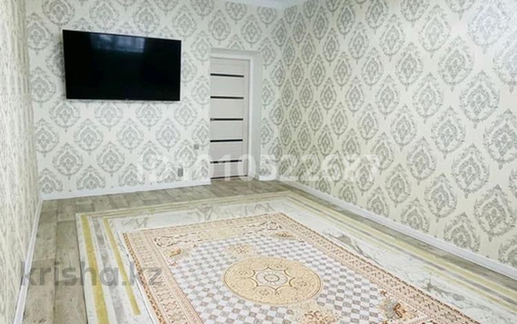 2-бөлмелі пәтер · 74.2 м² · 1/5 қабат, мкр. Алтын орда, Мкр. Батыс 2, бағасы: 27 млн ₸ в Актобе — фото 2