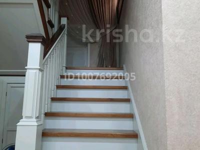 Дом · 6 комнат · 250 м², мкр Кадыра Мырза-Али — Алмалы за 70 000 〒 в Уральске