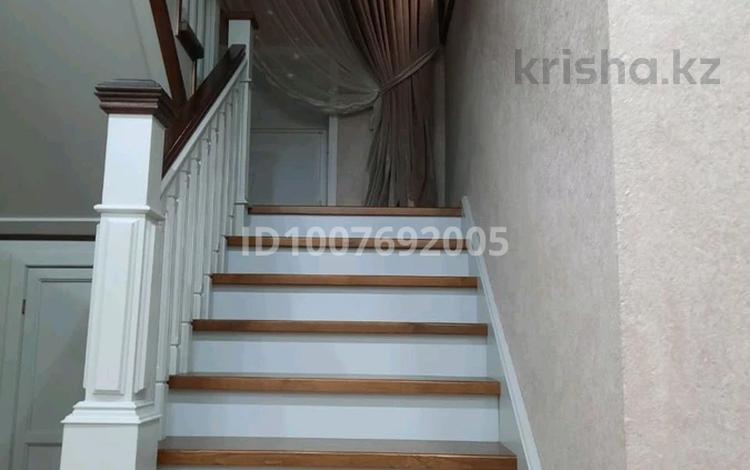 Дом · 6 комнат · 250 м², мкр Кадыра Мырза-Али — Алмалы за 60 000 〒 в Уральске — фото 2