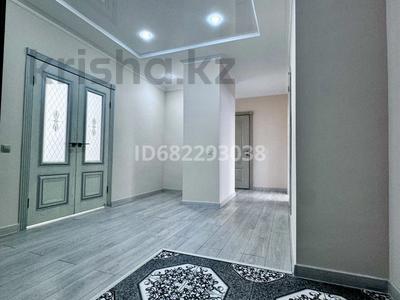 3-бөлмелі пәтер · 100 м² · 3/9 қабат, Гагарина 1, бағасы: 33 млн ₸ в Уральске